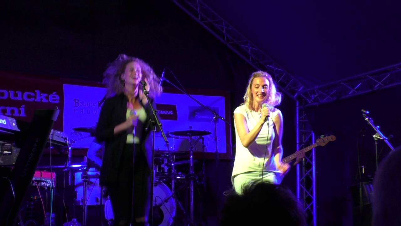 Bára Poláková - Olomouc - 3.8.2016 - Nafrněná
