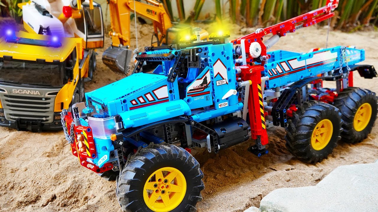 эвакуатор игрушечный автомобиль сборка, спасательный экскаватор  Lego Tehcnic Assembly for Kids