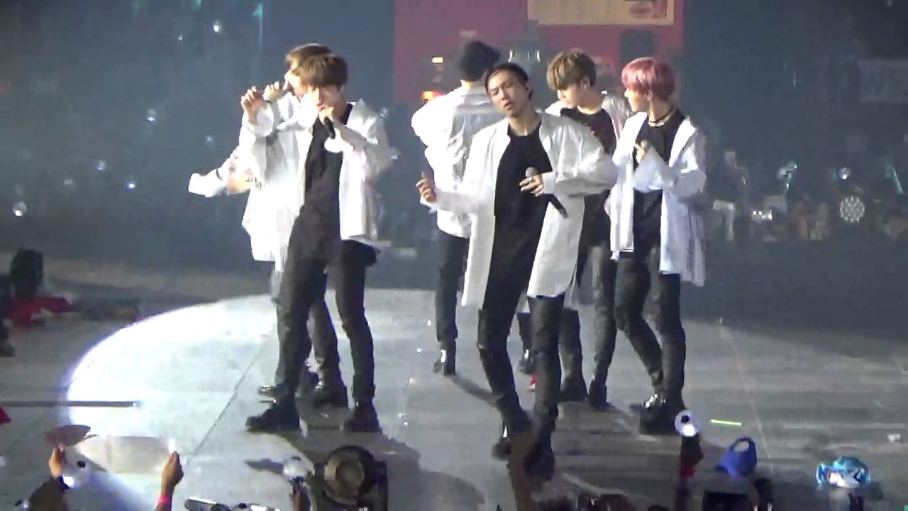 170312 BTS in Chile Wings Tour Day 2 - 2! 3! - Spring Day
