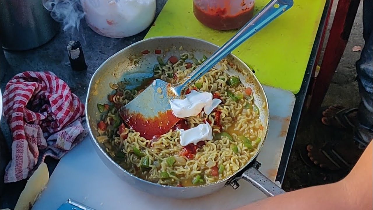 MAGGI || UNIQUE STYLE || AWESOME TASTE || THE STREET CHEF || @ Rs.85/-
