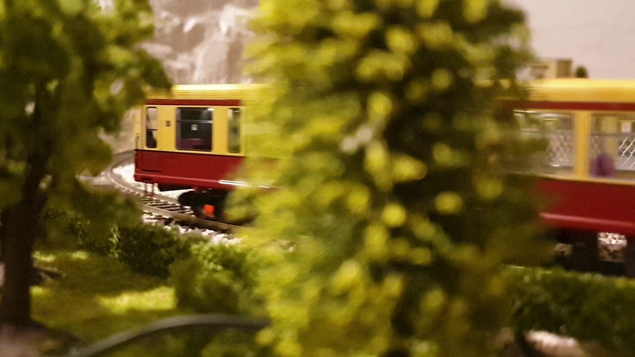 Berliner S-Bahn BR480 Modellbahn H0 1:87  . Hobbytrain Lemke