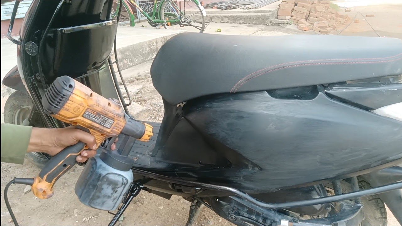 Hero Honda Pleasure Scooty Full Body Black Colour Painting 