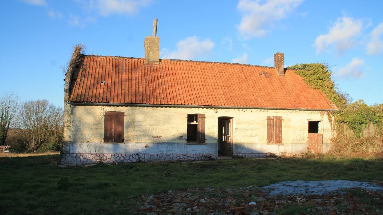 Cette maison abandonné est un train de s ecrouler !!! #URBEX
