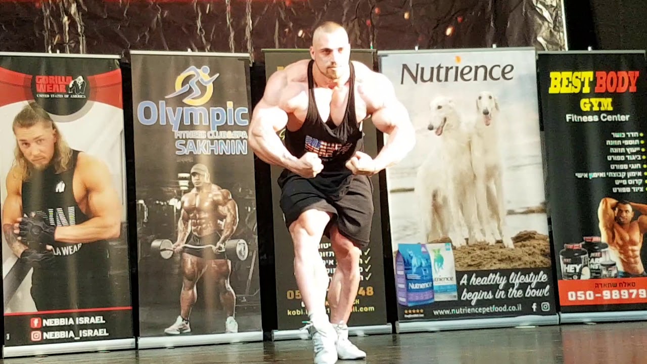 דני קגנוביץ מדגים פוזות, 17 לאוקטובר 2019