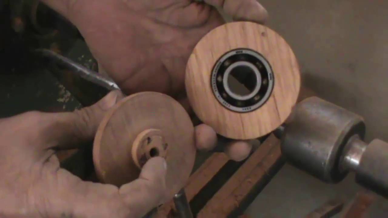 Como fazer carretilha p\ pipas e raias com rolamento ( 2 de 3 videos )