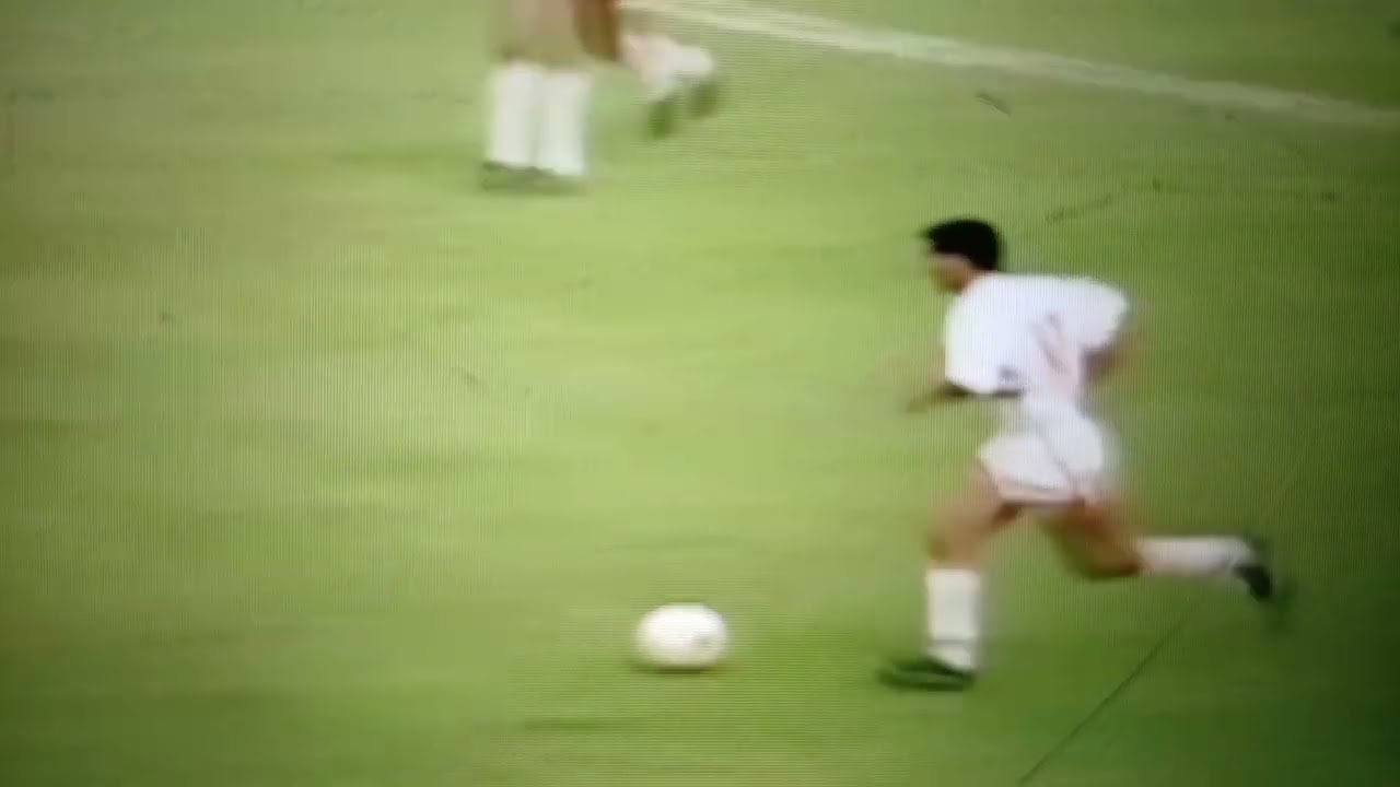 المعلق الرياضي خالدعبدالشفيع واطلالة علي نادرة الزمن الجميل الزمالك والاتحاد السكندرى دورى موسم ٩١