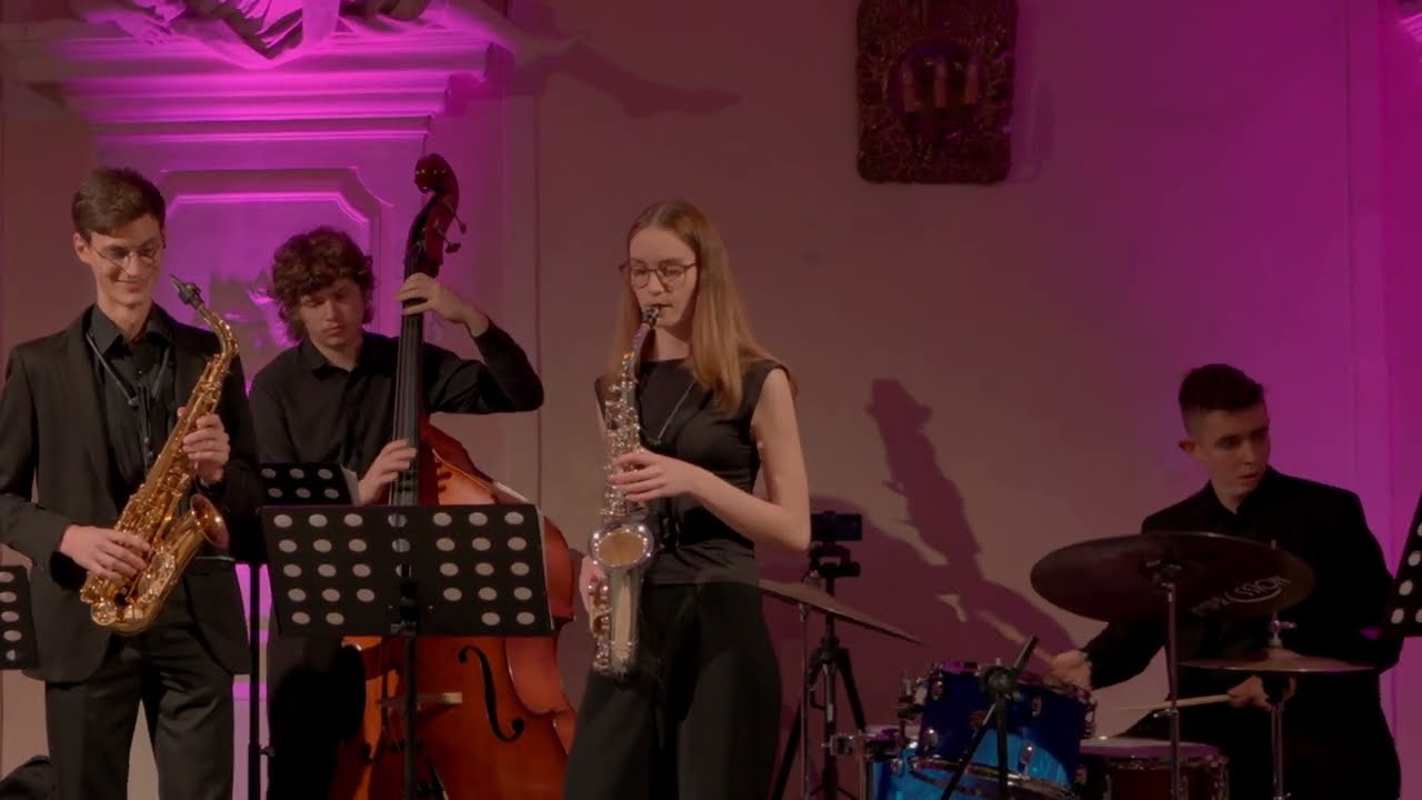 Butterfly - H. Hancock, arr. Gretchen Parlato, perf. Combo Jazz