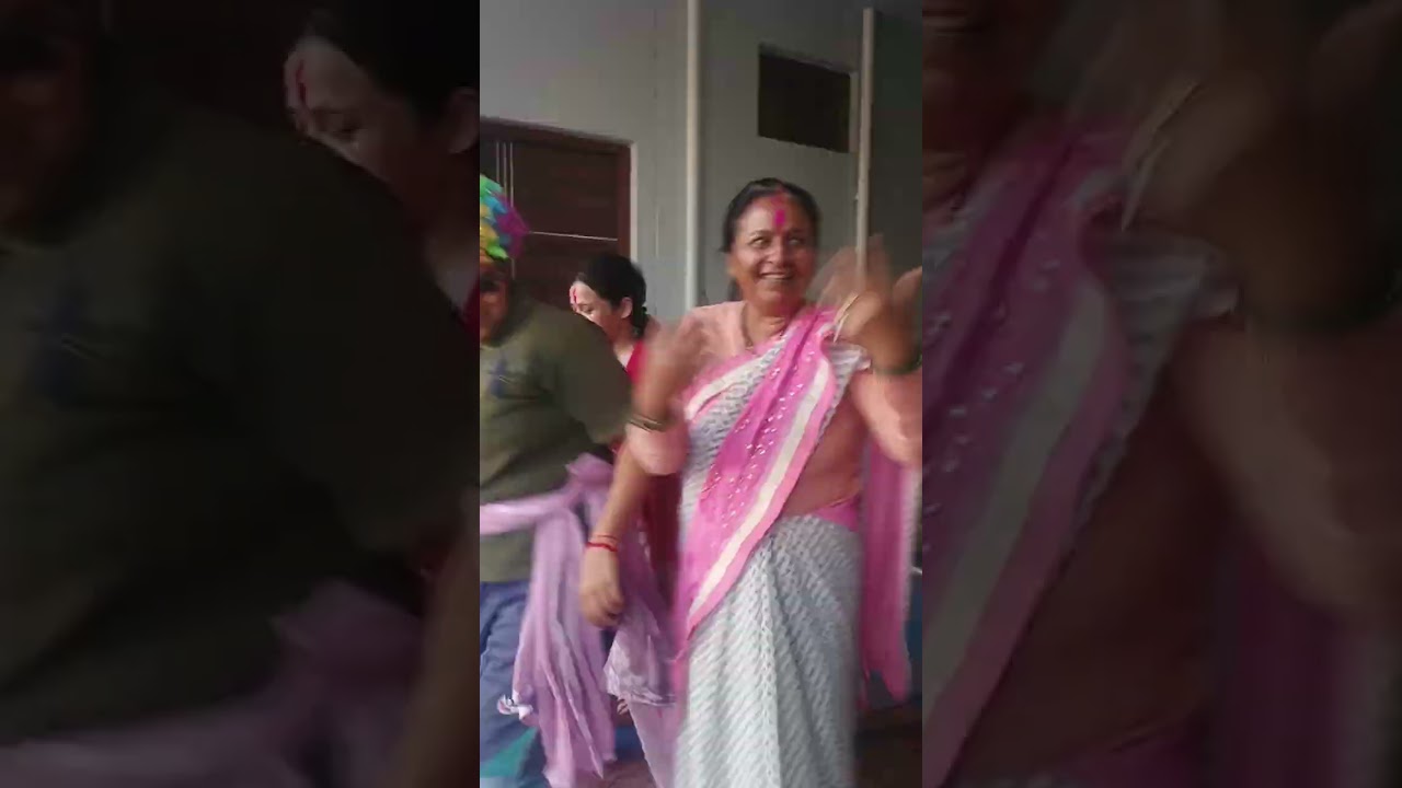 होली की मस्ती कुछ इस प्रकार की 😃😃 #funny #comedy #like #kumaunisong 