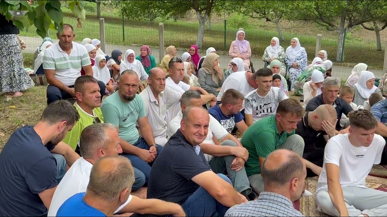 Dova za šehide sela SASE! Majka Fatima izgubila četri sina i supruga, ne da zabiravu šehide i SASE!