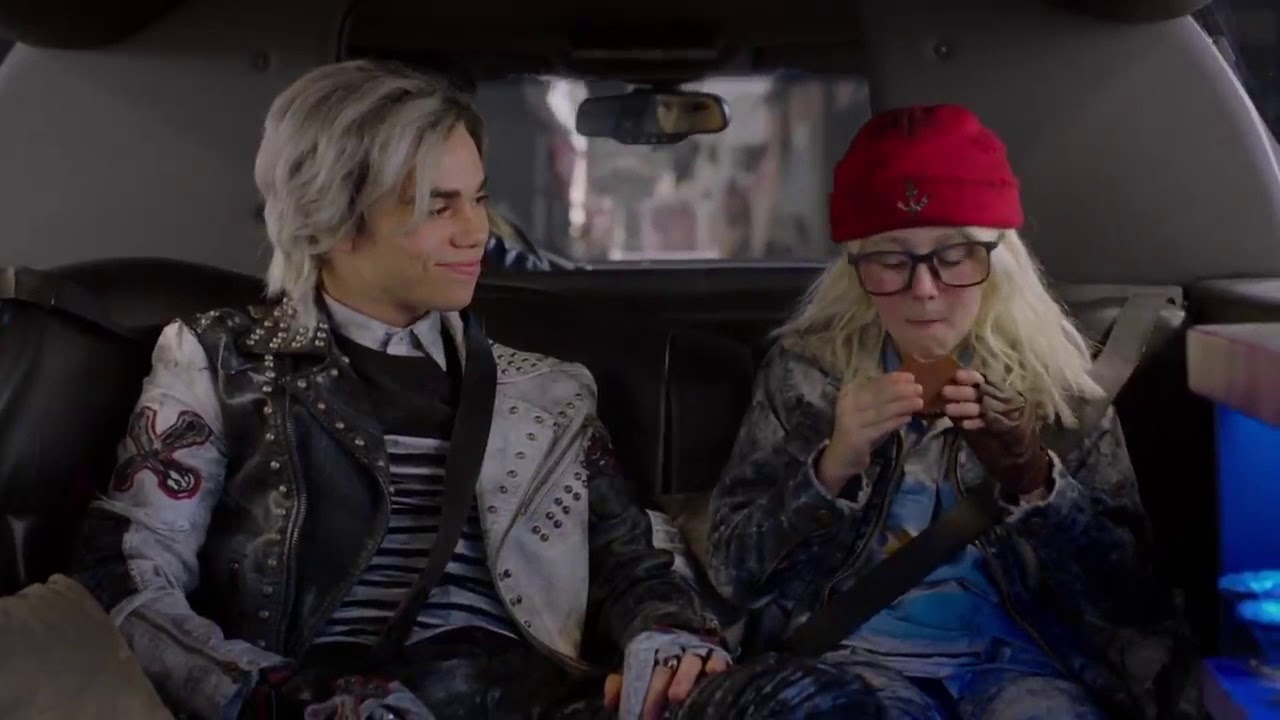Descendants 3 - Limo Ride With The New VKs | Clip #6