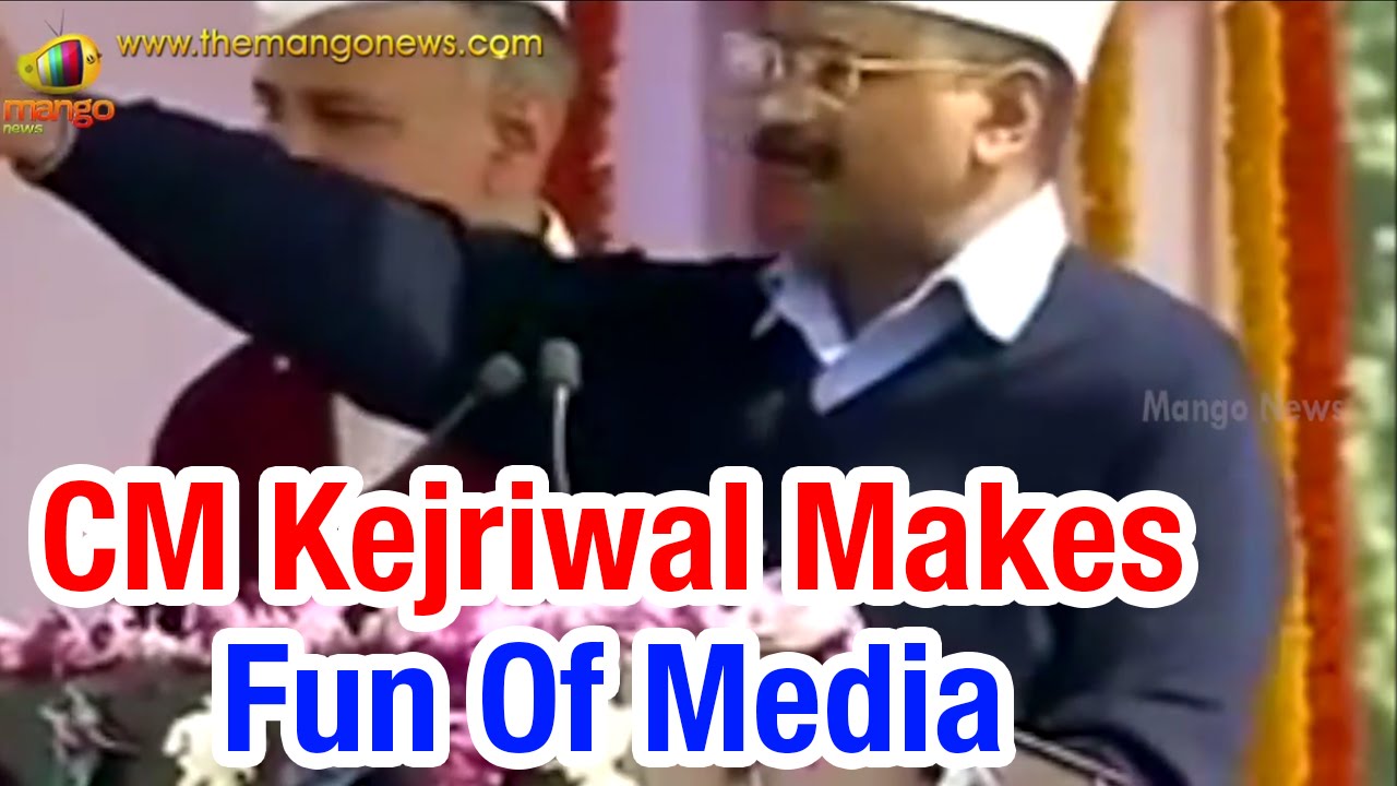 Delhi CM Arvind Kejriwal makes fun of Media at Ramlila Maidan | Mango News Exclusive