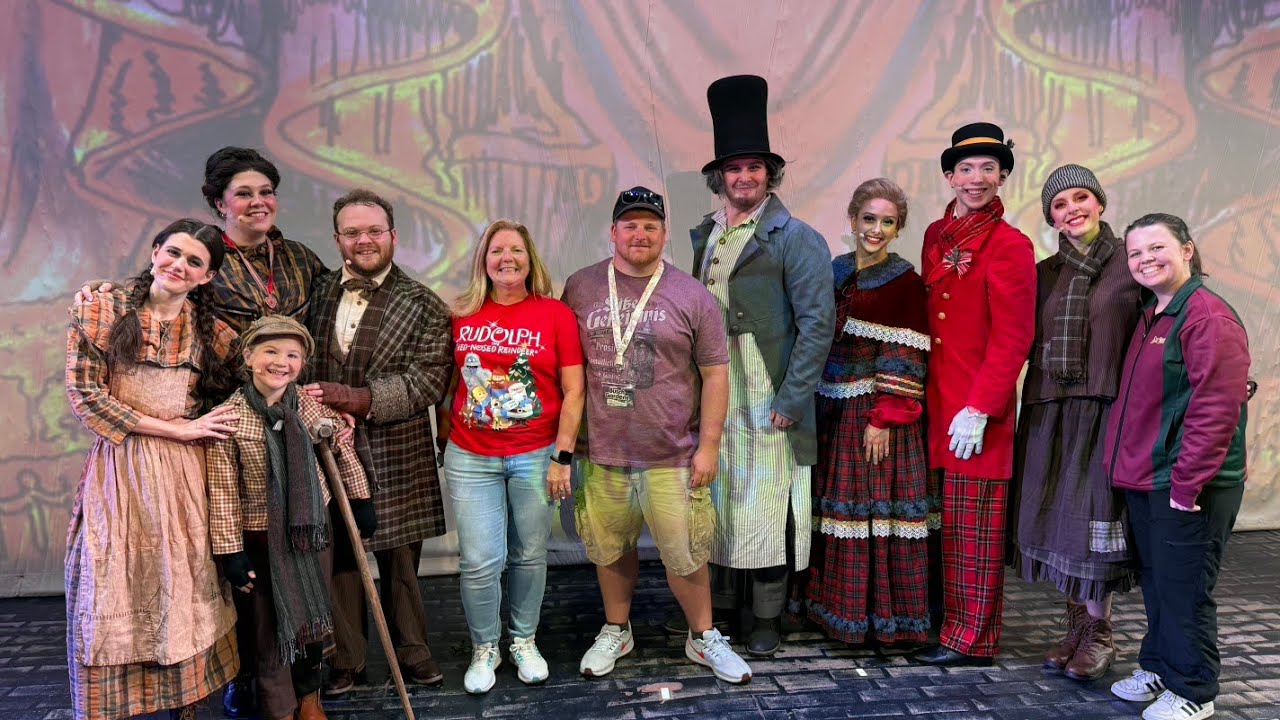 BUSCH GARDENS WILLIAMSBURG ChristmasTown Extras - Scrooge No More Insider Tour