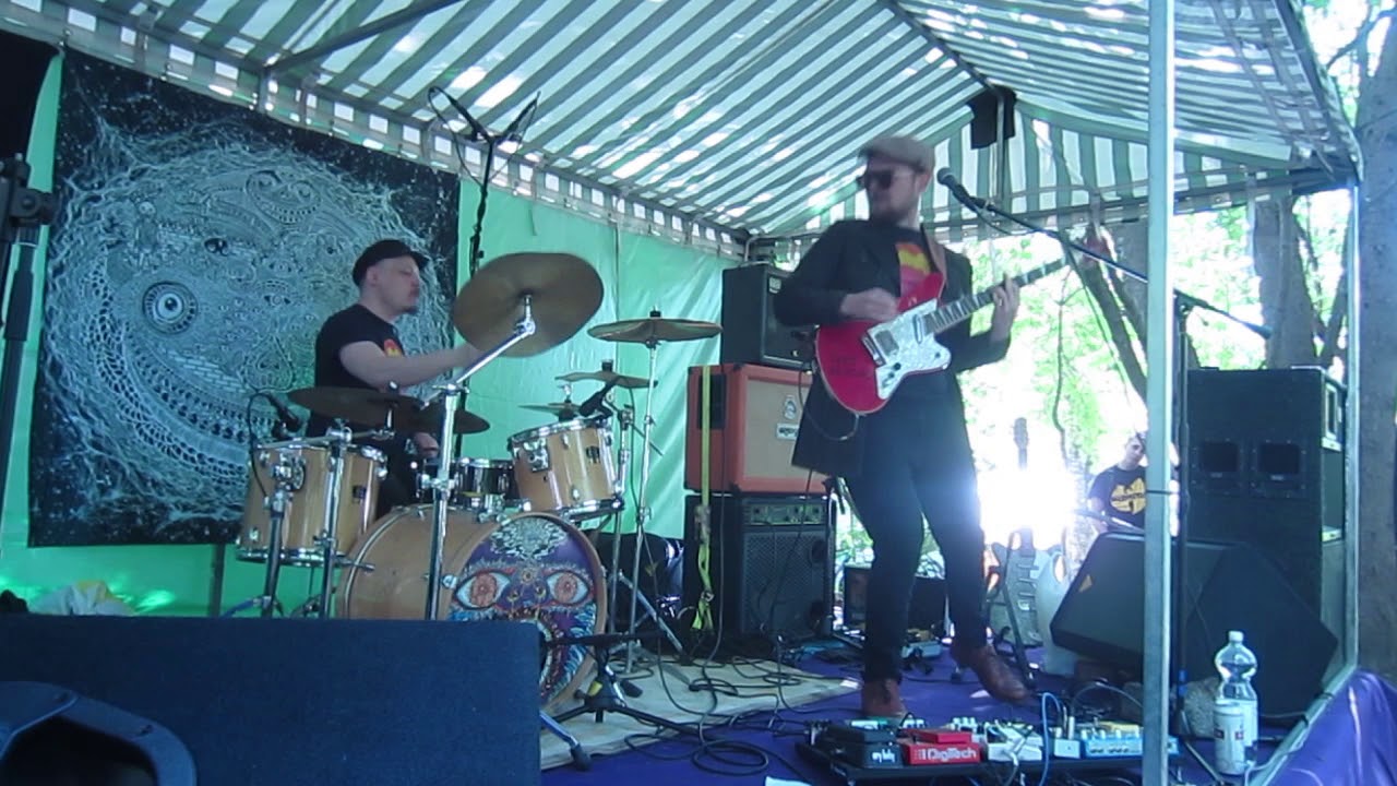 VIIVAT - Musta Lammas (Live @ Hirvitalo)