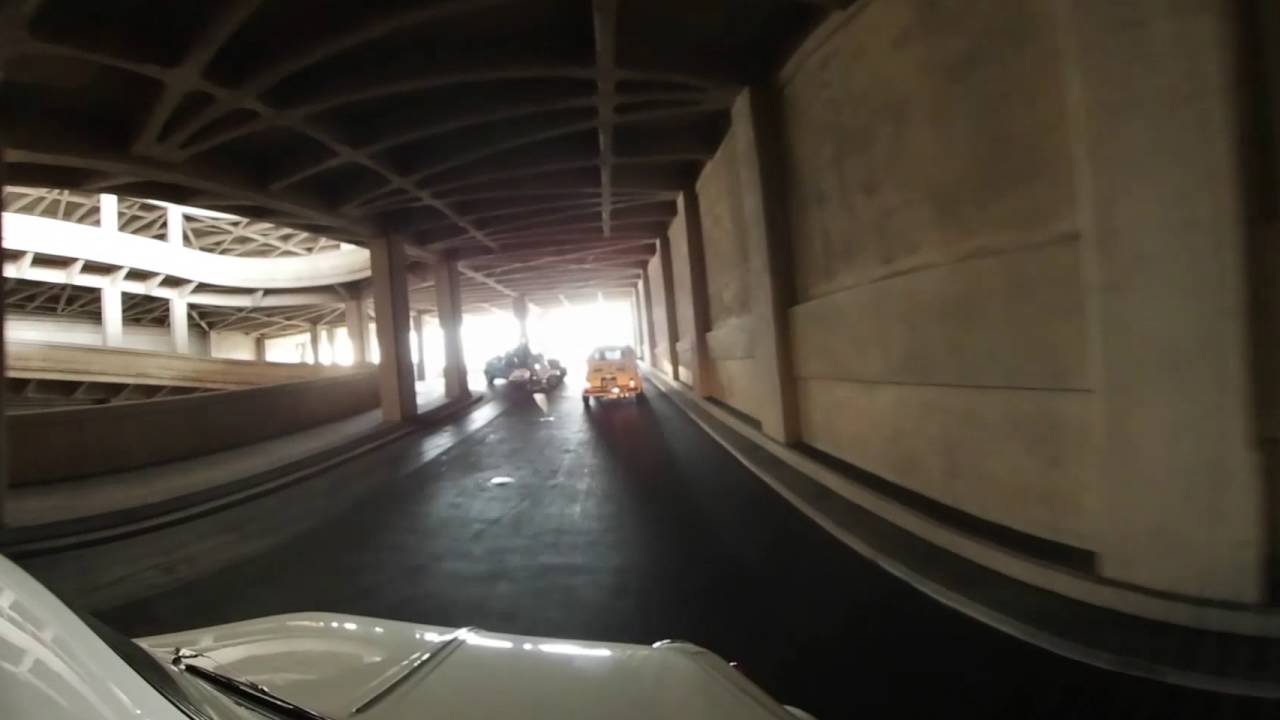 Fiat 500 in pista al Lingotto Ingresso e salita_360