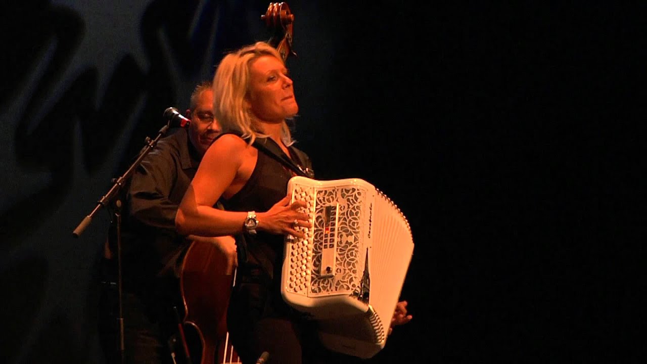 Alexandra Paris - Medley valse musette - Pigalle - Le retour des Hirondelles