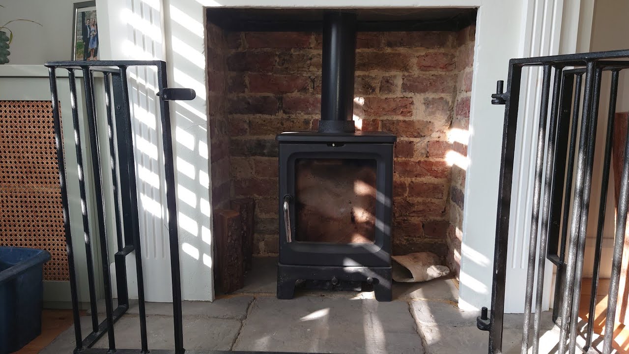 SALTFIRE PEANUT 3, WOOD BURNER.REMOVING BAFFLE PLATES AND SIDES.
