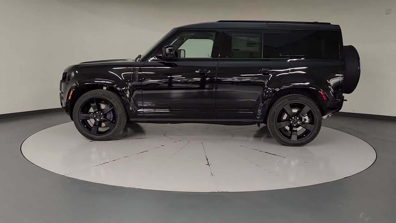 2026 Land Rover Defender 110 X-Dynamic SE TX Friendswood, Pearland, Houston, Pasadena, League C...