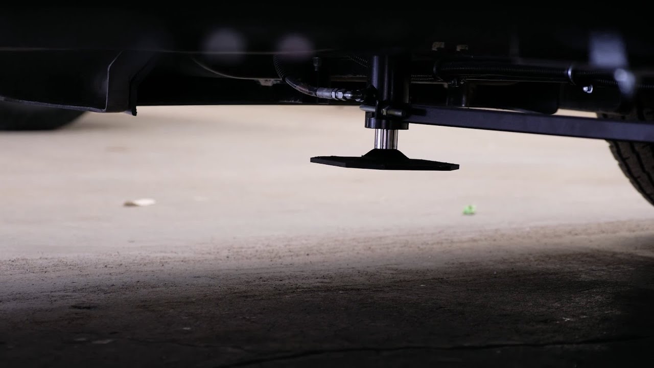 How to Use the Equalizer 4-Point Leveling System on Your Leisure Travel Vans Unity