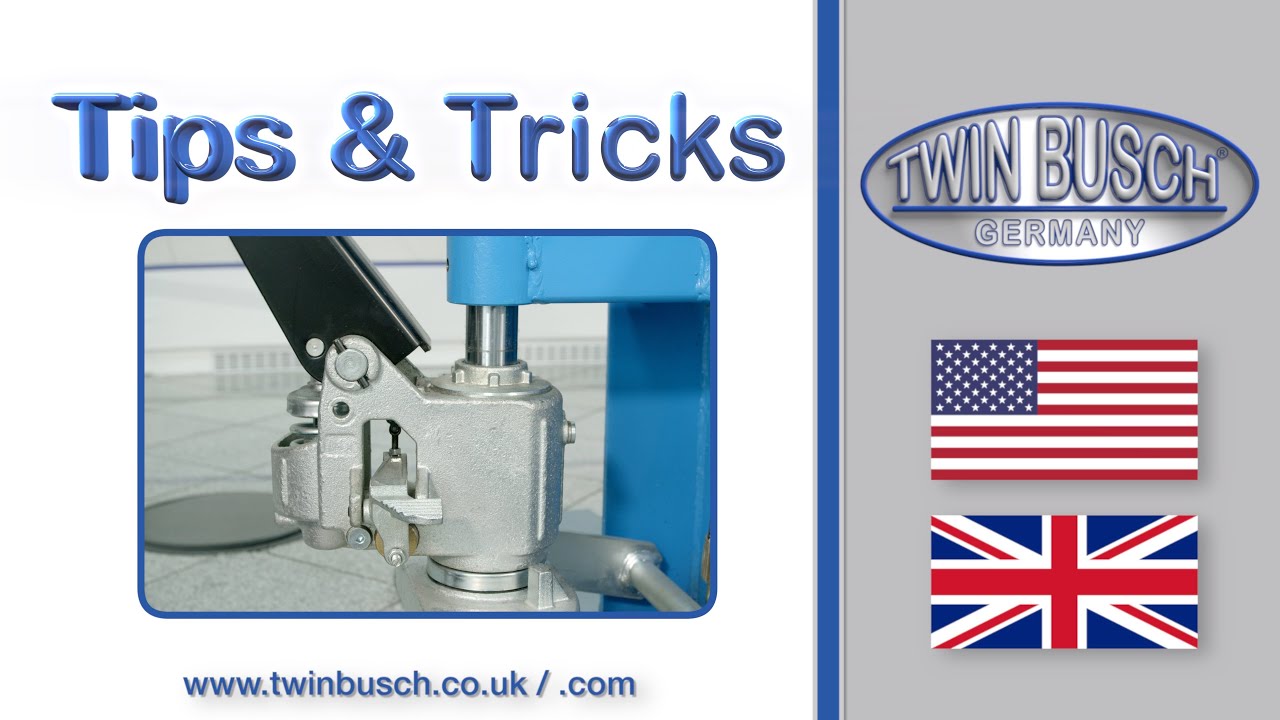 Adjusting the pallet truck function of the mobile 1 post lift TW 125 M from TWIN BUSCH&reg;