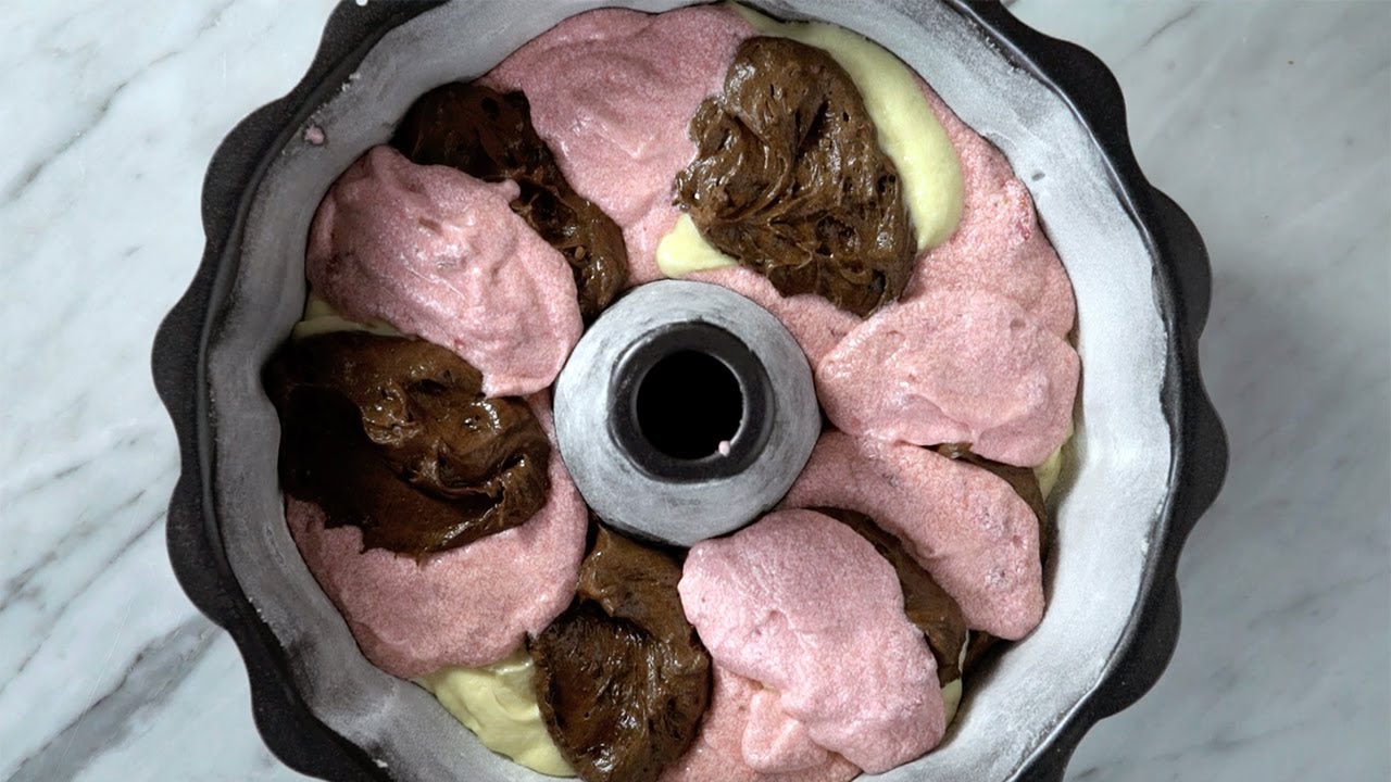 How to Bake a Neapolitan Cake Like the Pros