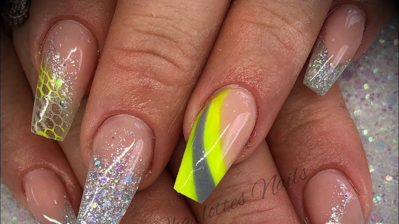 Acrylic nails - cutout neon design