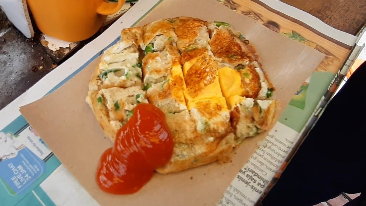 HARGA RP. 6 RIBU DAPAT MARTABAK TELOR BEBEK !!! INDONESIAN STREET FOOD