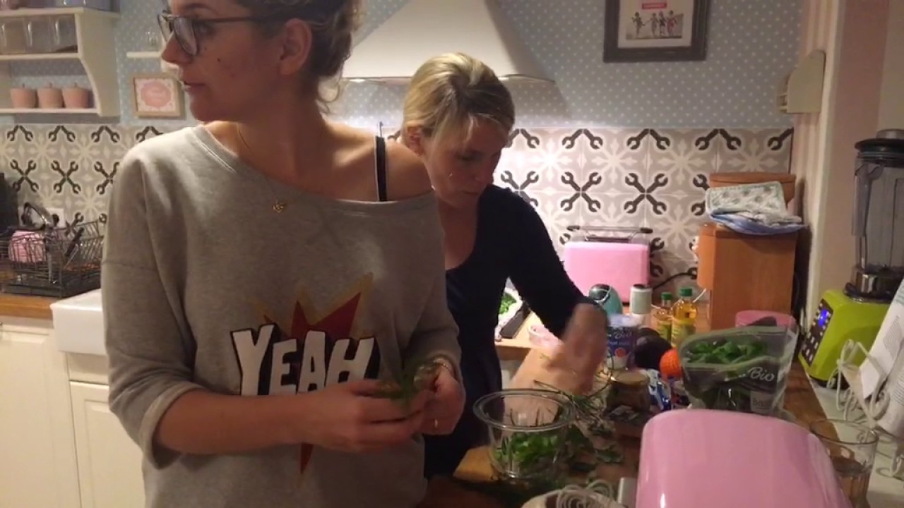 Kräuterlachs + Grünkohlsalat: Die Dinnerfreunde kochen live