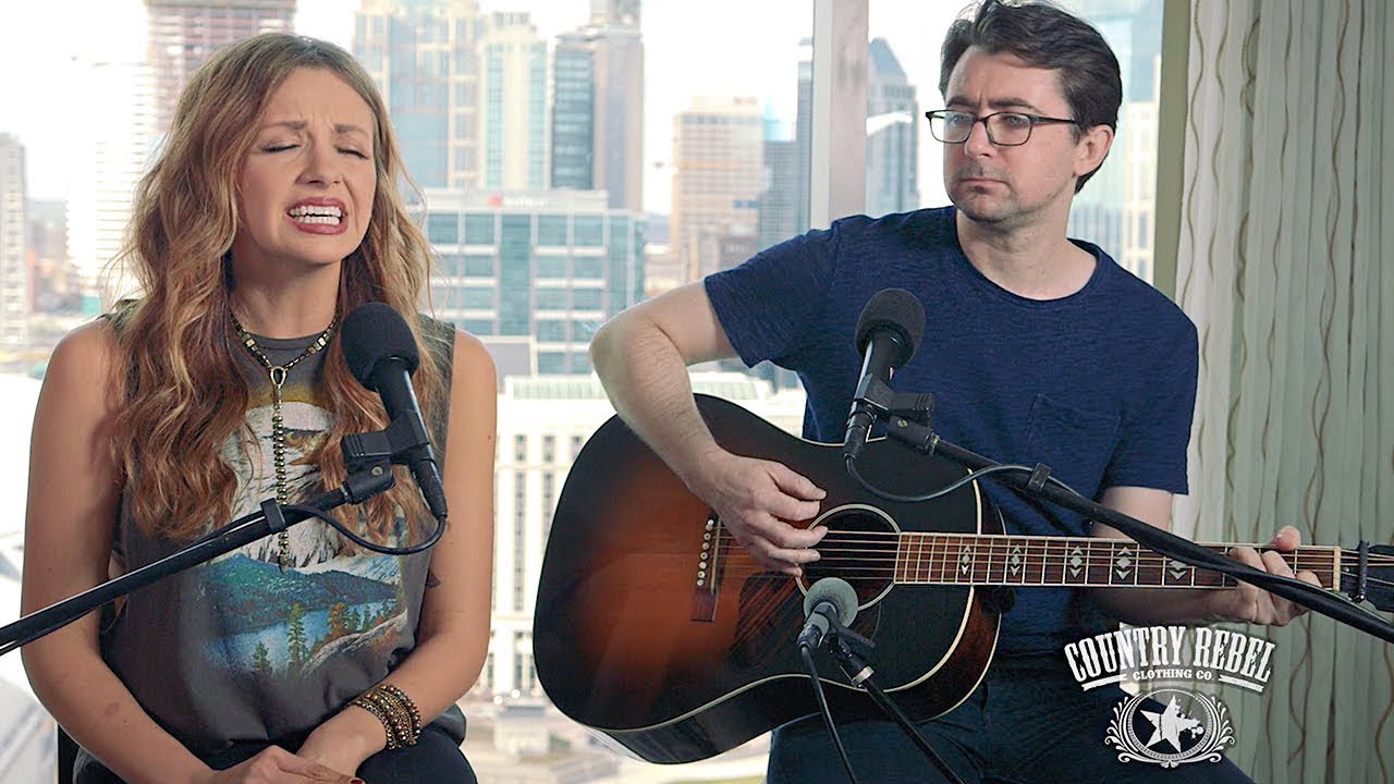 Carly Pearce 'Every Little Thing' (Acoustic) // Country Rebel Skyline Sessions