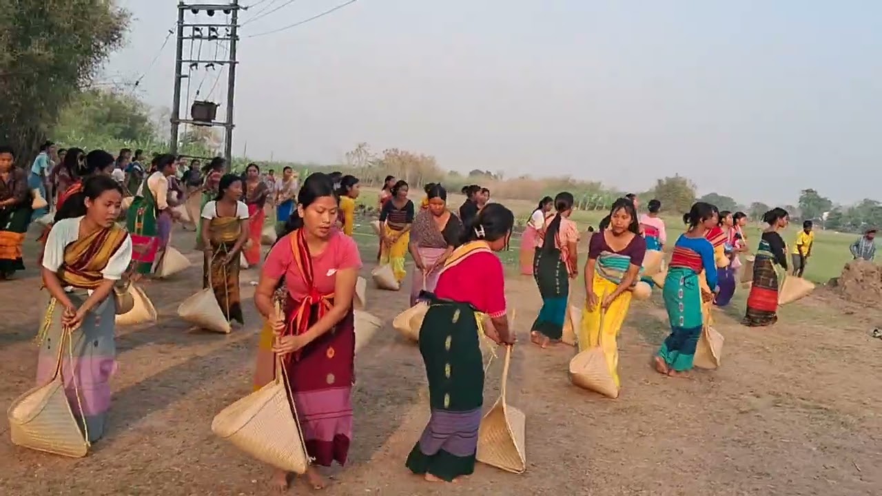 Koch/ Kocha Traditional dance(bwswni)
