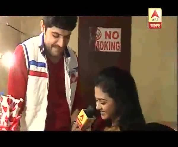 Valentine's Day Special:: Anurag's special gift to Meghla in Hoy maa noy bouma
