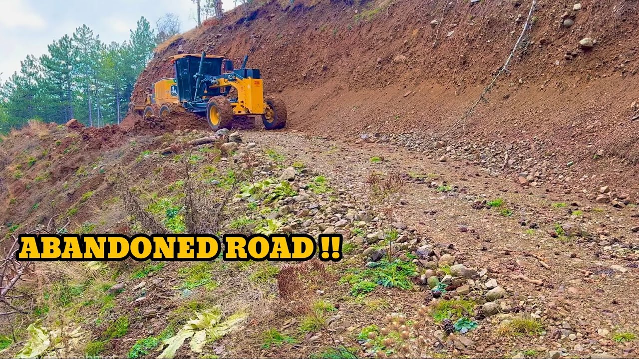 Как отремонтировать 10-летнюю дорогу с помощью грейдера John Deere? #johndeere #motorgrader