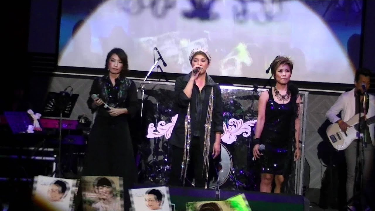สาว สาว สาว LIVE! ดอกไม้ของน้ำใจ