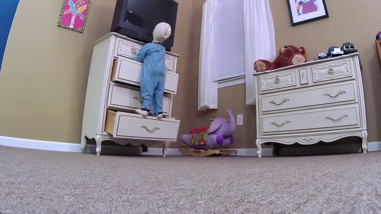 Seguridad infantil: caídas de televisor