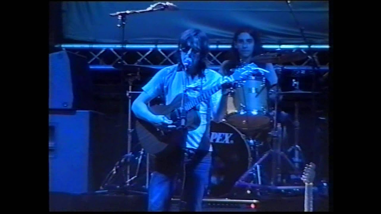 NACHO VEGAS   Homenaje a El Niño Gusano   CPOP 2004