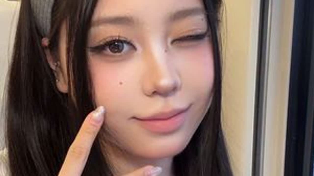 #跟抖音趋势榜学变美 #IN趋势#拿捏了今年的妆容趋势#潮妆研究所 #开启我的暑假变美副本