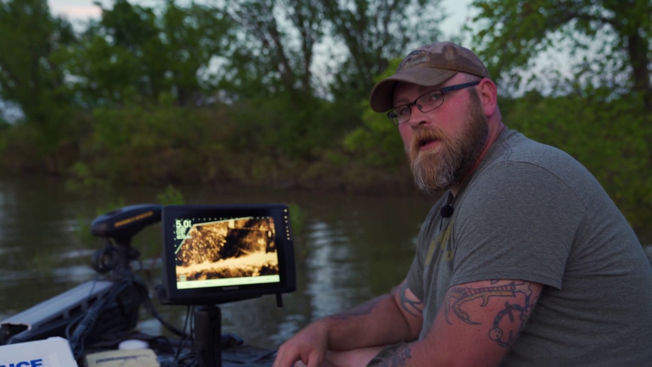 «На воде» с GARMIN 126SV и GT54UHD