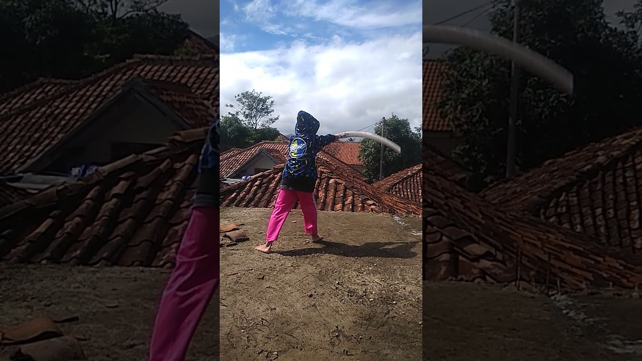 Keseruan Bermain baling bambu atau kolecer (Sunda) 😂 #shorts