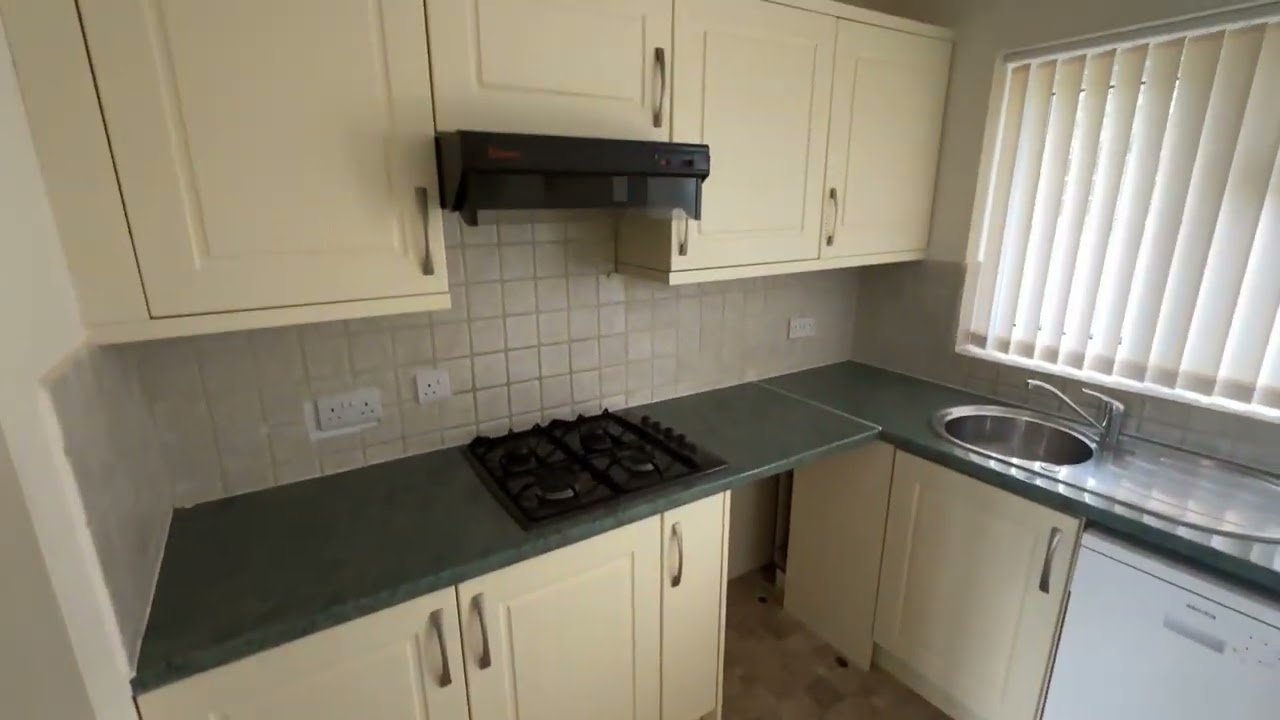 Bishops Hull -Taunton - 3 bed detached bungalow on a large plot