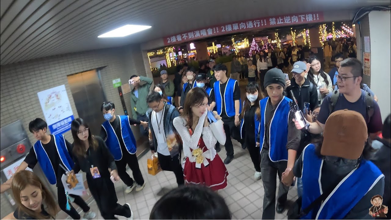 2025新北耶誕城開幕典禮-邀請南韓啦啦隊女神李雅英掀起全場粉絲暴動...