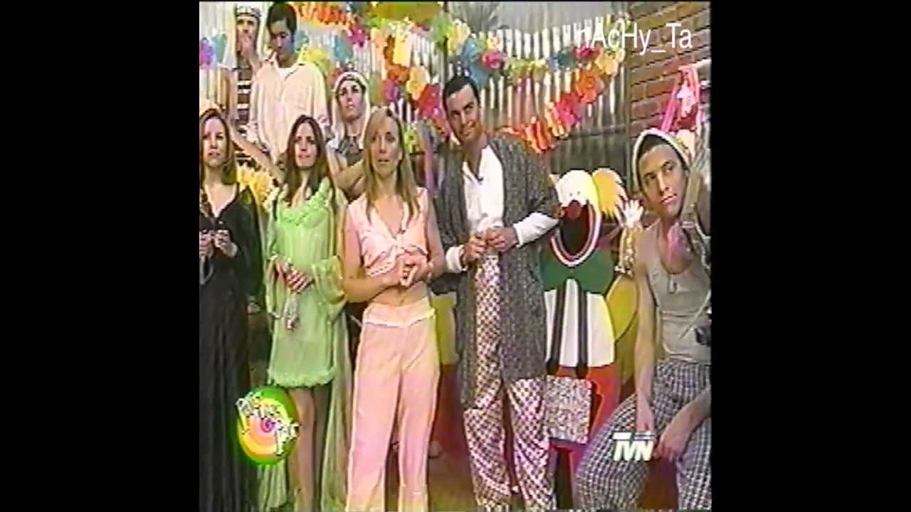 Felipe Camiroaga canta a Karen en Cumpleaños