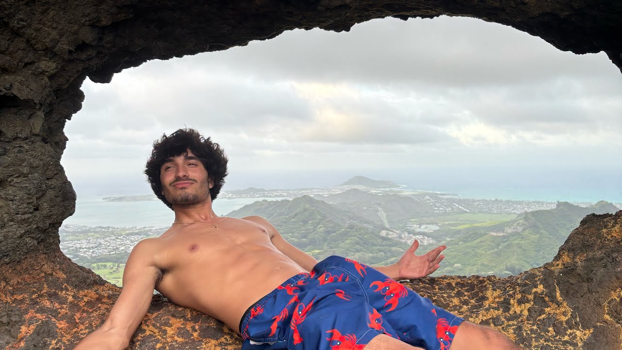 We Found A Hole On This Hawaiian Cliffside