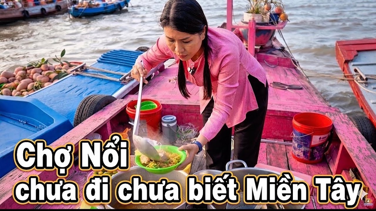 Đi chợ nổi Cái Răng ăn bún riêu lắc và cuộc sống lênh đênh trên sông của bà con… 