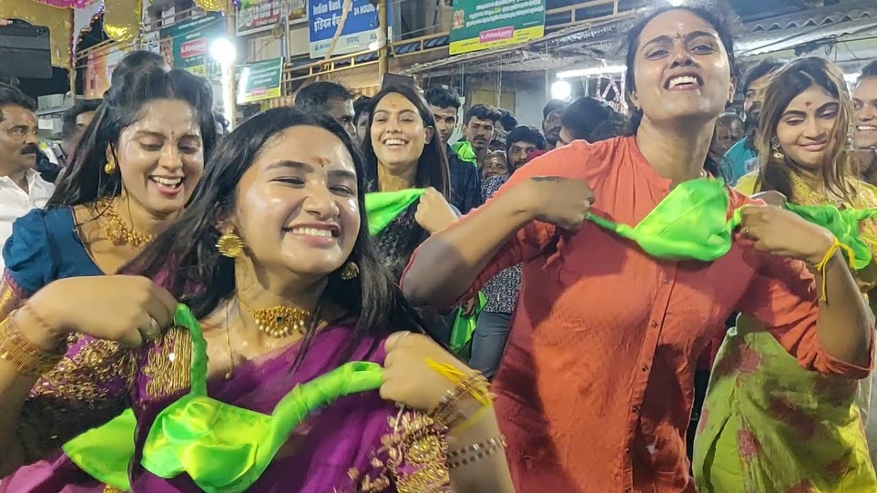 Vijay Tv Actress Pavithra, Queency, Raveena and Archana Super Kuthu Dance In Kulasai Dasara 2022