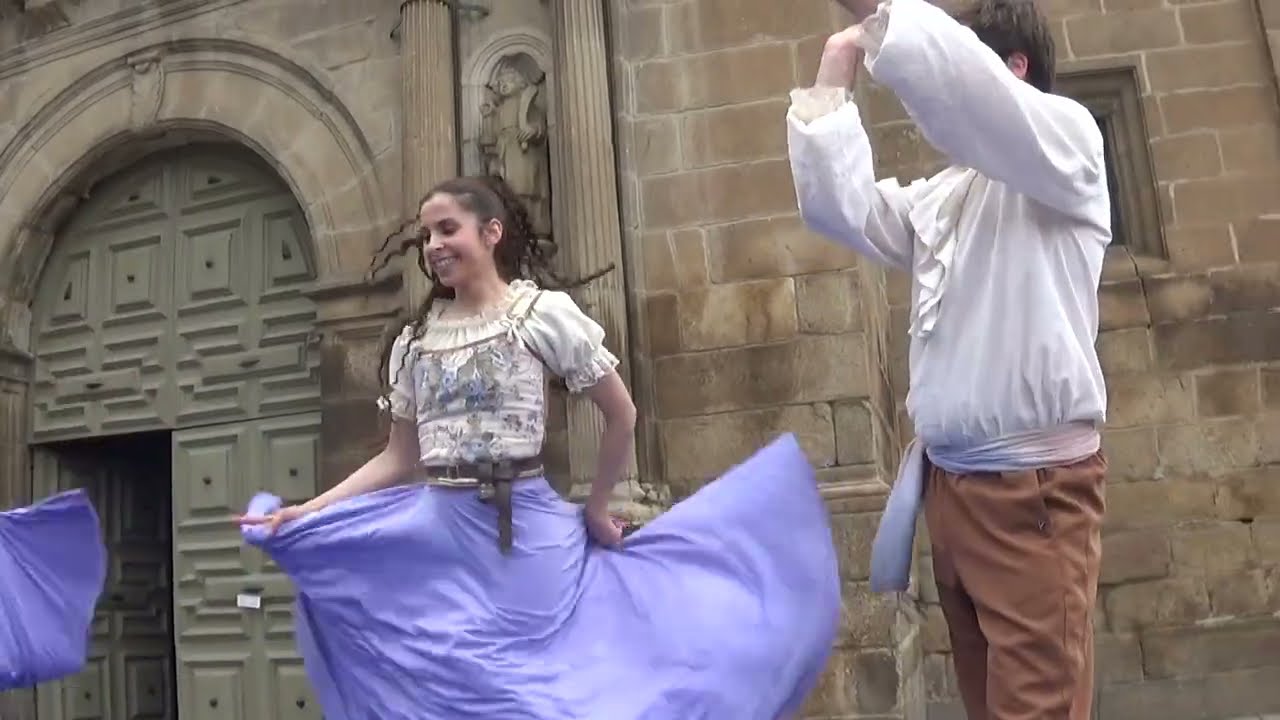 TORRE MONCORVO 4 MAIO 2025 - FEIRA MEDIEVAL - VOLARIUS DANÇAS MEDIEVAIS -  @antoniomouraotv