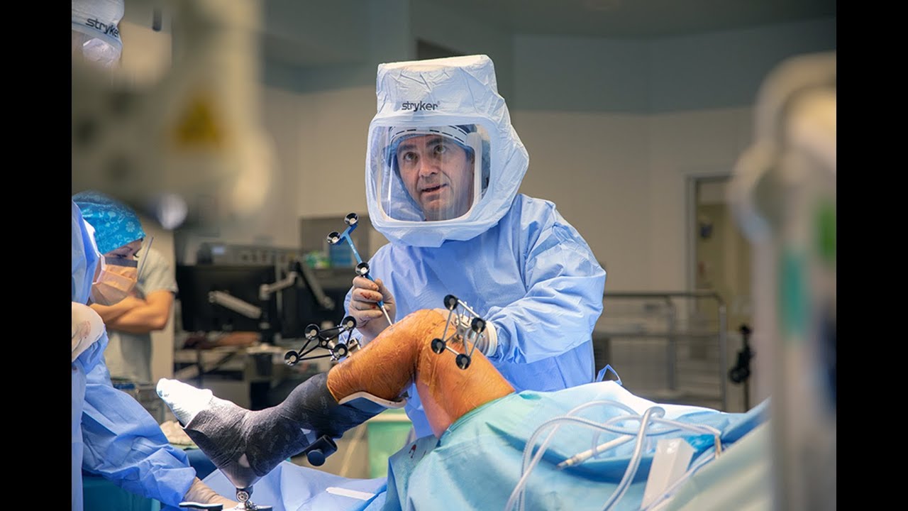 Canada's first robotic knee replacement surgery