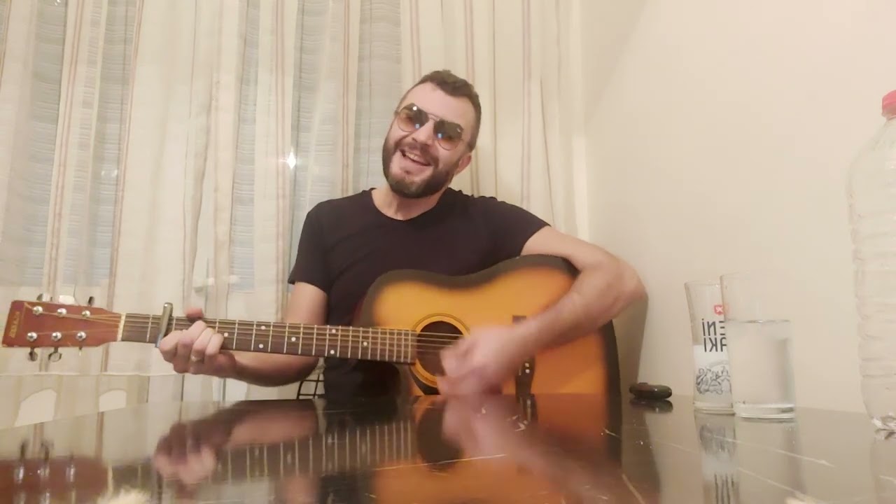 Haramiler ~ Mavi Duvar Cover