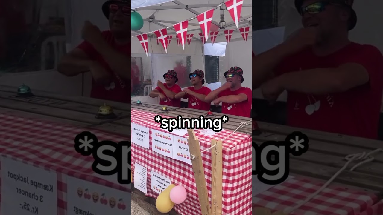 They pretend like a slot machine 😮(@renebandersen) #shorts