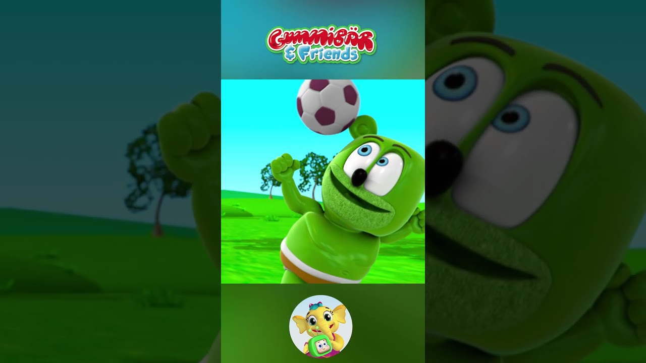 ⚽ Gummy Bear&rsquo;s Football Skills on Display ⚽#gummybear #trendingshorts #childrenmusic #kidssongs
