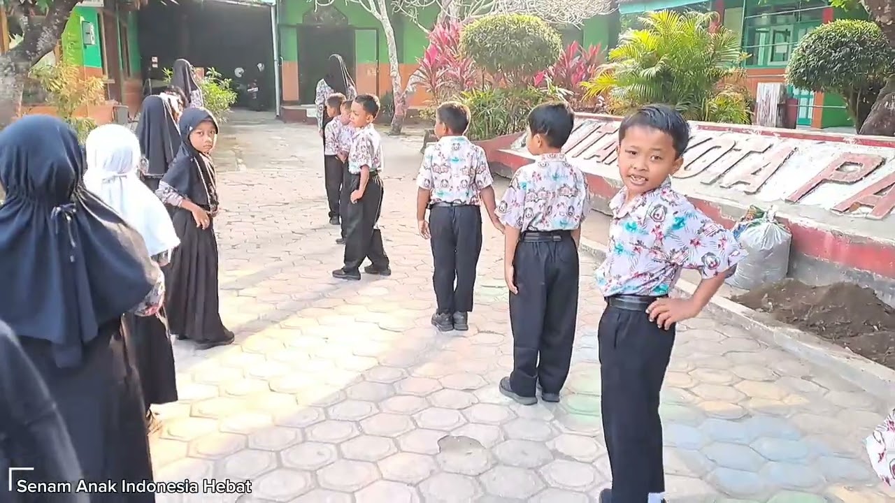 PERTEMUAN PAGI CERIA HAN 2025 UPT SATUAN PENDIDIKAN SDN 2 BENO KOTA BLITAR