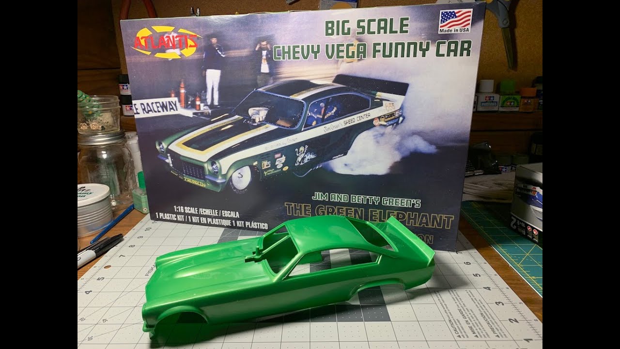 Atlantis 1/16 Scale The Green Elephant Chevrolet Vega Unboxing